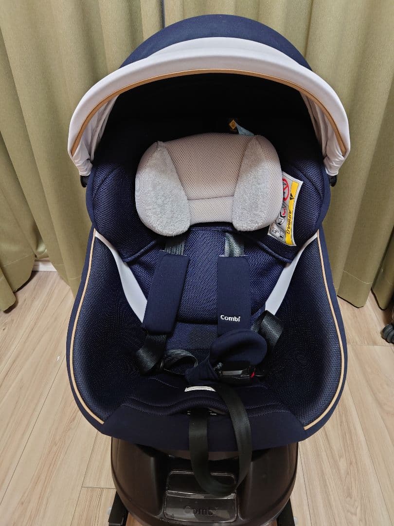 COMBI コンビ ISOFIX チャイルドシート CG-UIG