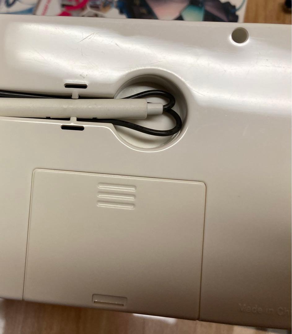 歌うキーボード　ポケットミク(箱無し/公式ブック付き)