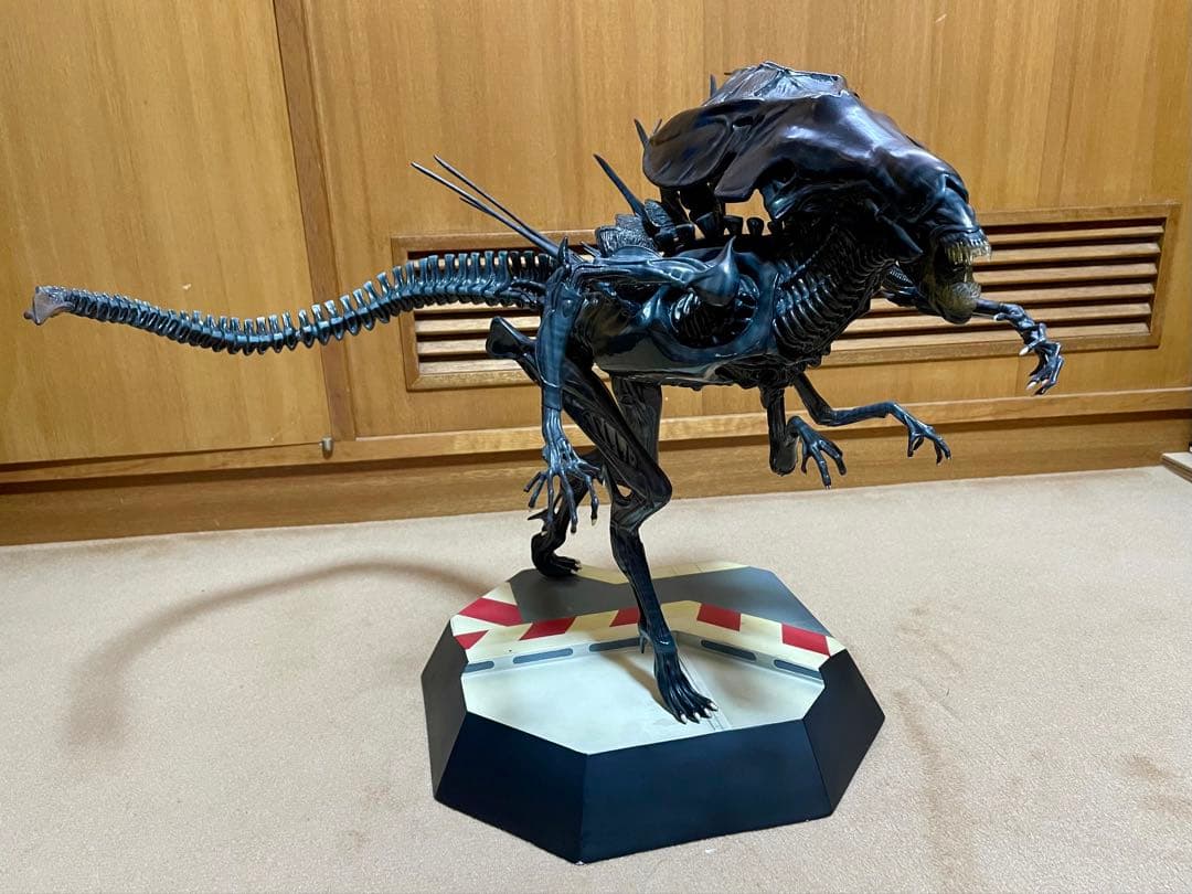 【限定1000体】サイドショウ クイーン・エイリアン ジオラマ