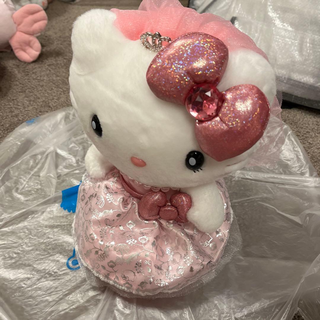 USJ限定】ハローキティ ぬいぐるみ ユニバ ドレスキティ - メルカリ