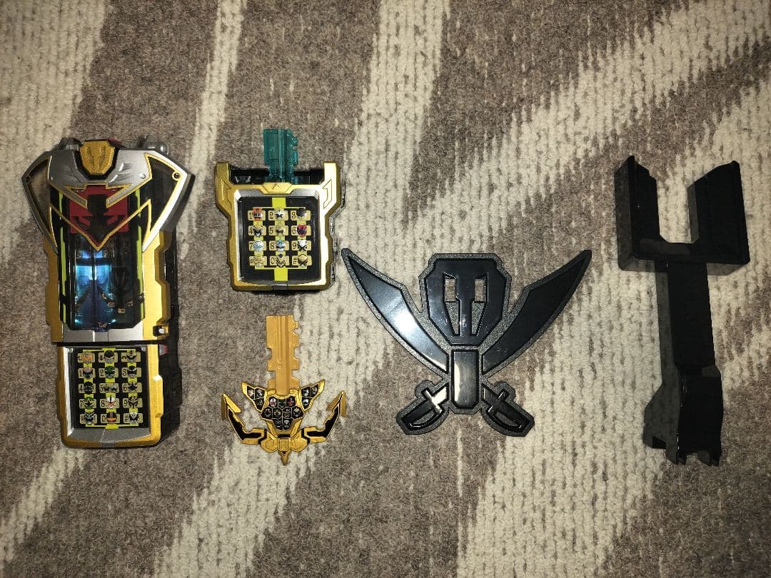 ゴーカイセルラー メモリアルエディション&ツイカーユニット&レンジャーキーセット