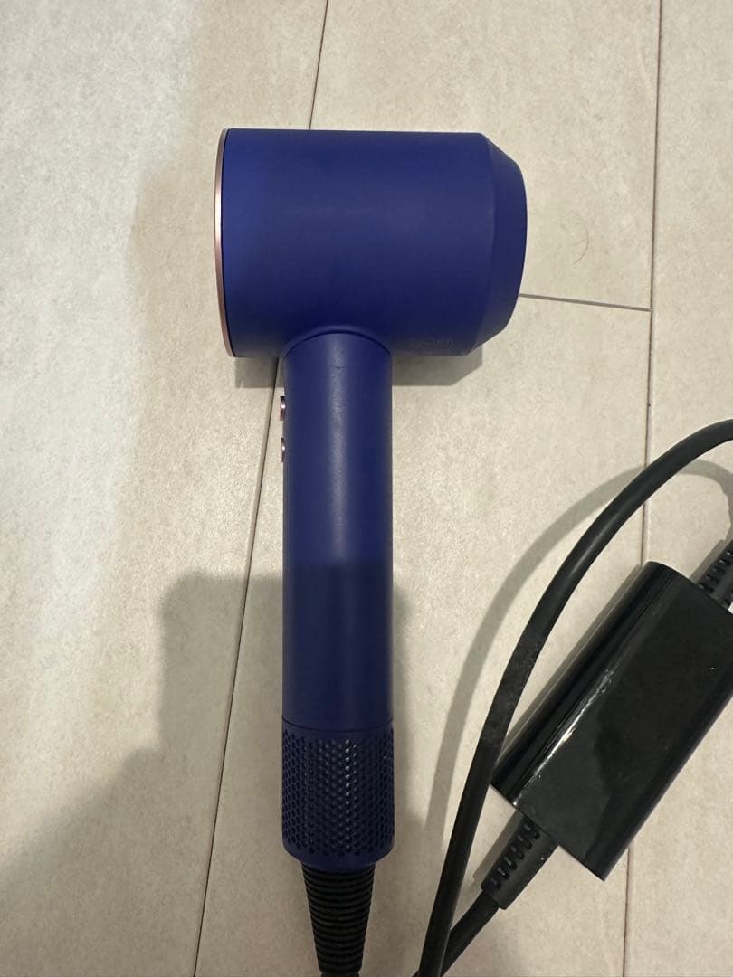 ダイソン　ヘアドライヤー