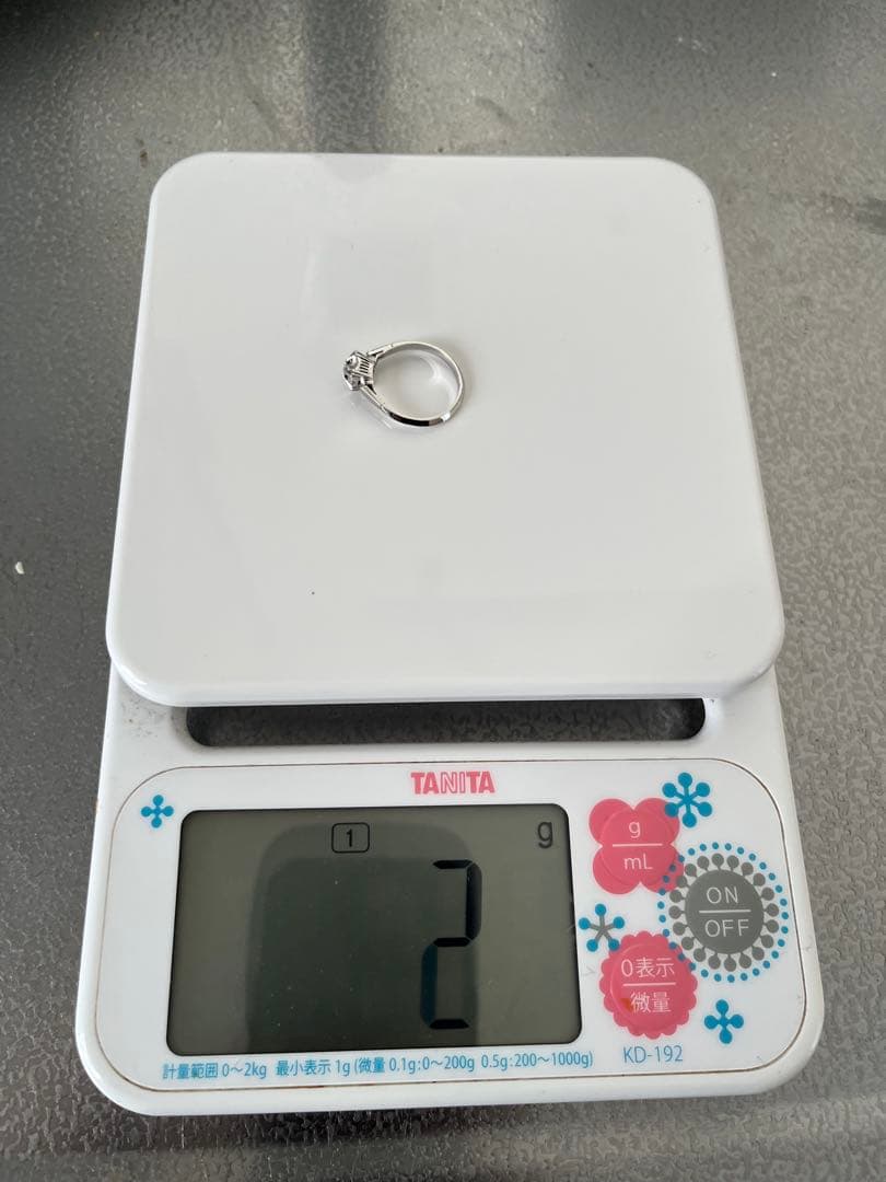 指輪　ダイヤ0.05ct