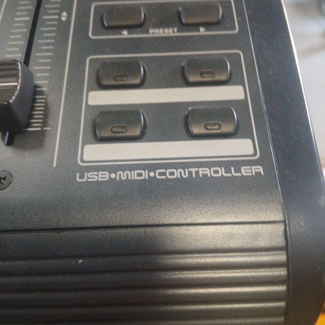 Behringer BCF2000 USB MIDI コントローラー ジャンク扱