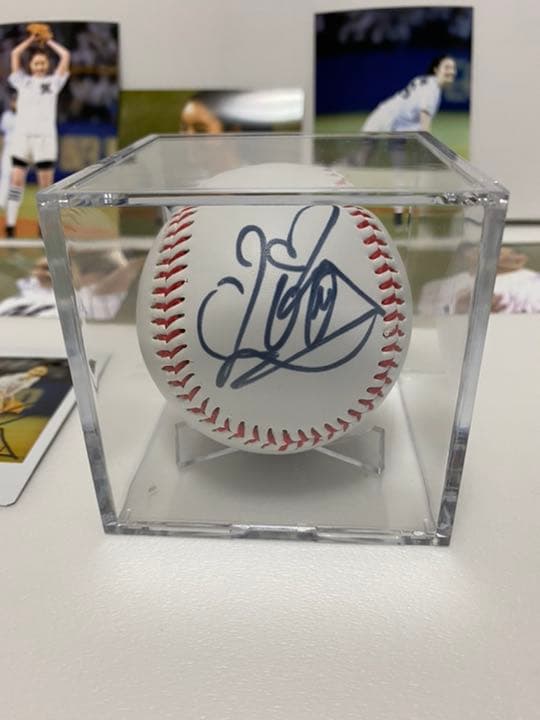 佐々木希 タレント 女優 直筆 サイン 始球式 3/31(火)ホーム開幕戦始球式