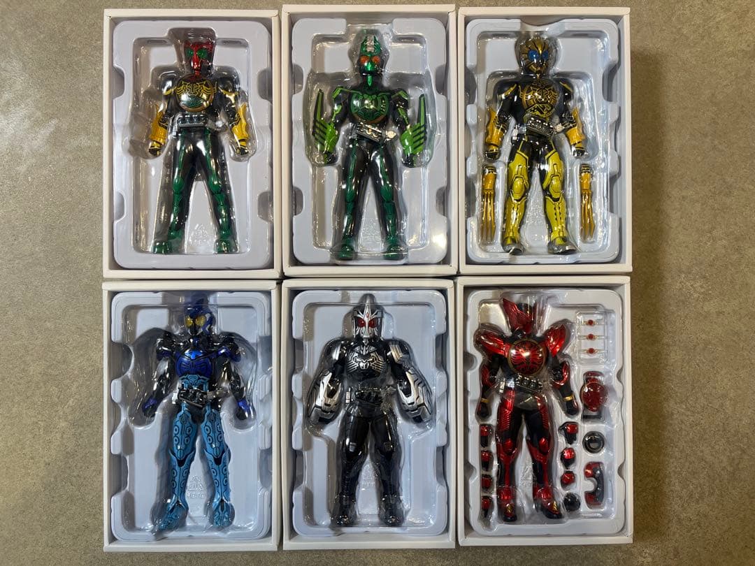 S.H.Figuarts 真骨彫 仮面ライダーオーズ 6体セット＋アクリルロゴ