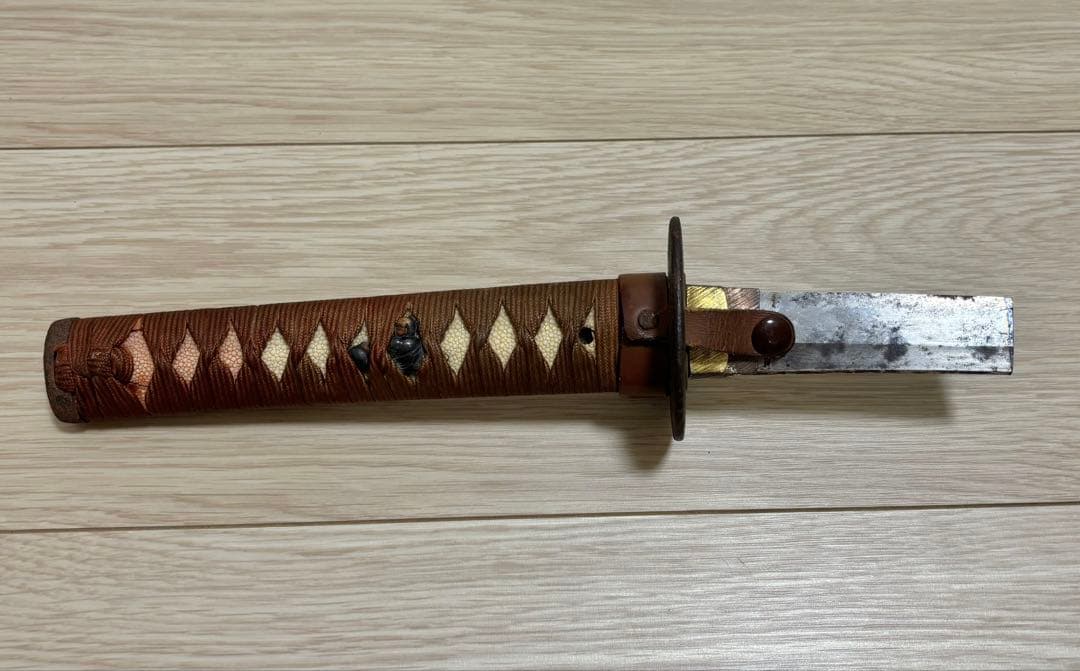 九八式軍刀の鍔 真鍮製 桜 九八式軍刀 Gunto Tsuba 軍装美術 K48 九八