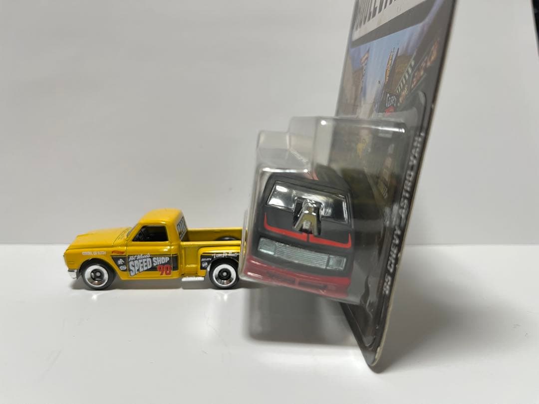 ホットウィール アストロ Chevy Astro シェビー シボレー