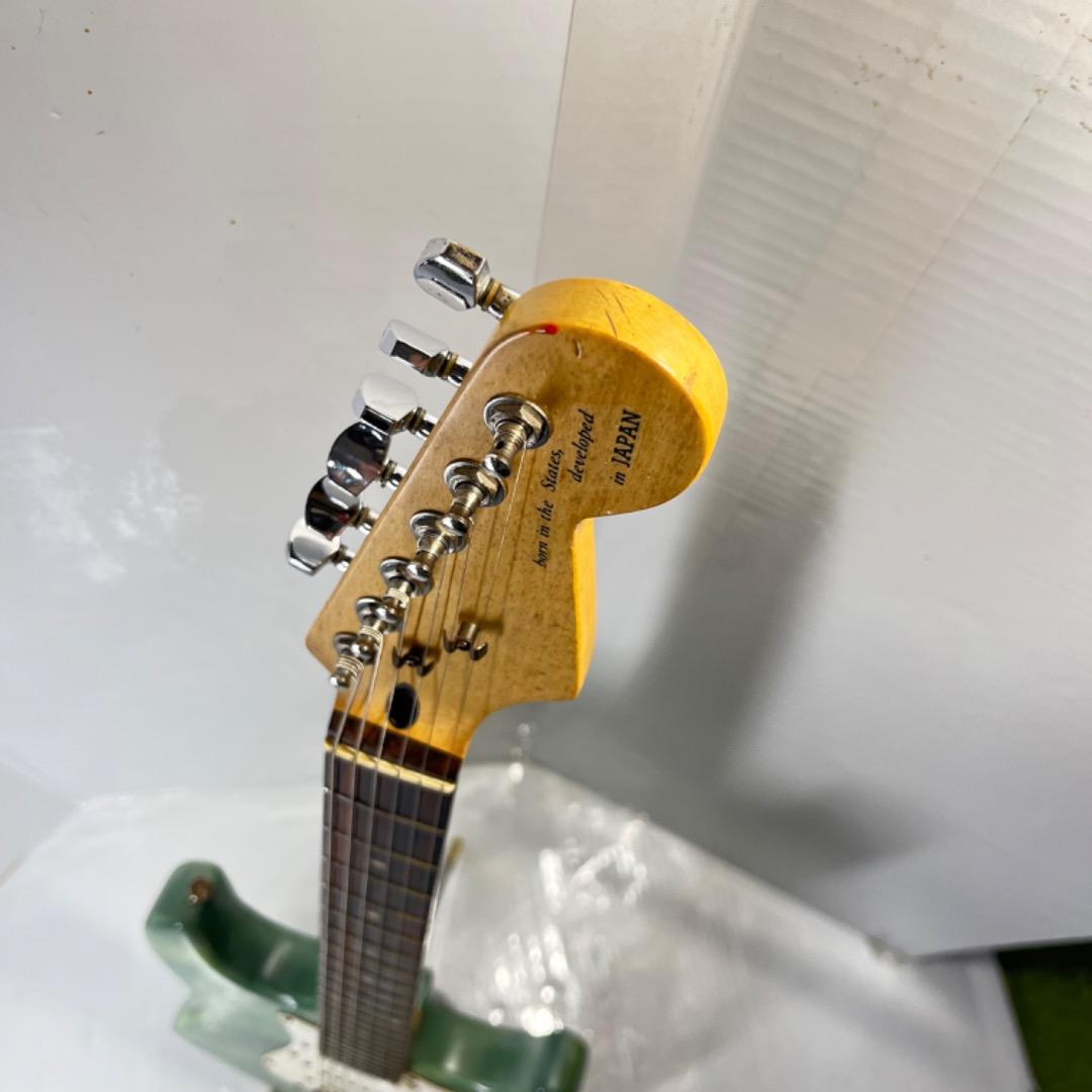 Vintage 　ストラトキャスタータイプ 　カモ感グリーン