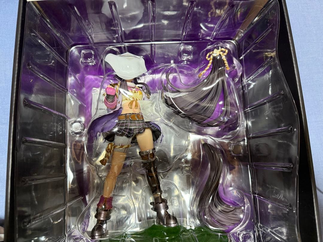 ウマ娘　ナリタブライアン　フィギュア