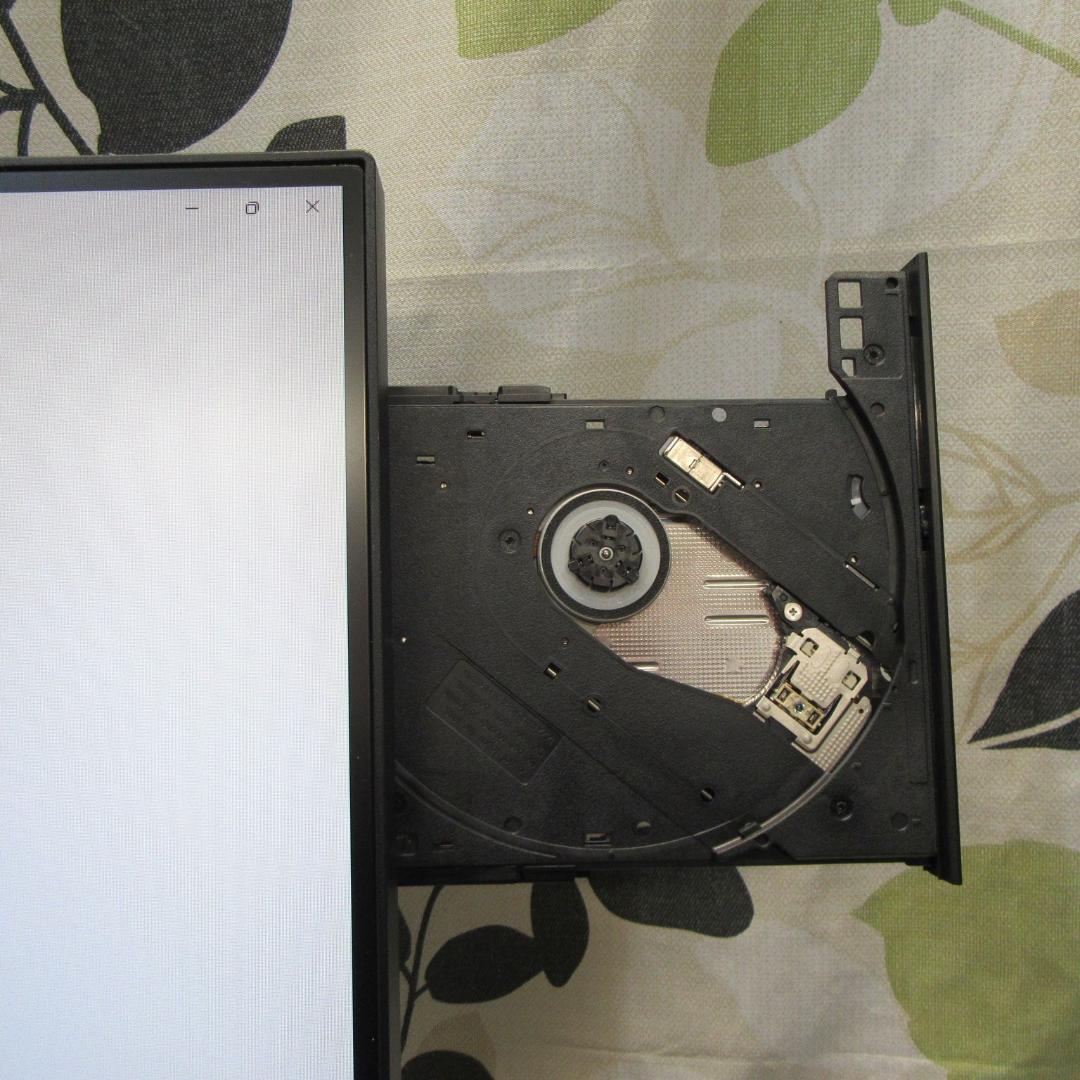 Win11公式対応Corei3/メモリ8G/SSD+HDD/無線/DVD/カメラ - メルカリ