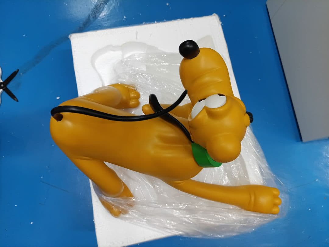 プルート 特大フィギュア 置物 ディズニー　スタチュー