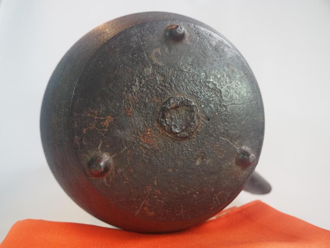 糸目鉄銚子（燗鍋）～古染付蓋添