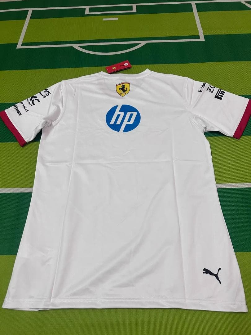 2025年F1フェラーリ ホワイトクルーネックレーシングウェア