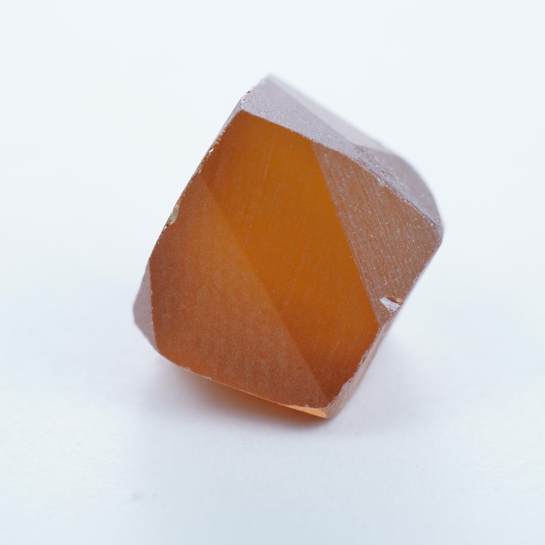 6.72ct　合成ルチル　原石