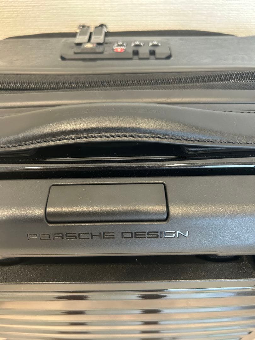 9月6日7日限定価格 ポルシェスーツケース ブラック 新品未使用.確実