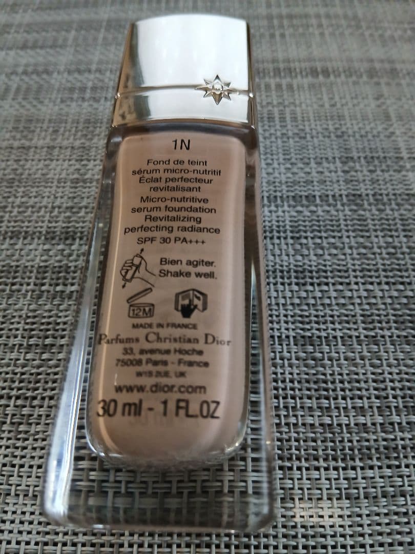 Dior マイクロフルイドタン　プレステージリキッドファンデーション　30mL