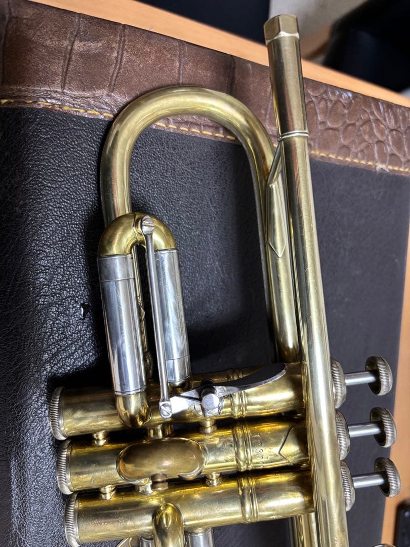 ヴィンテージBach トランペット本体 シリアル12万番代 状態良好 - メルカリ