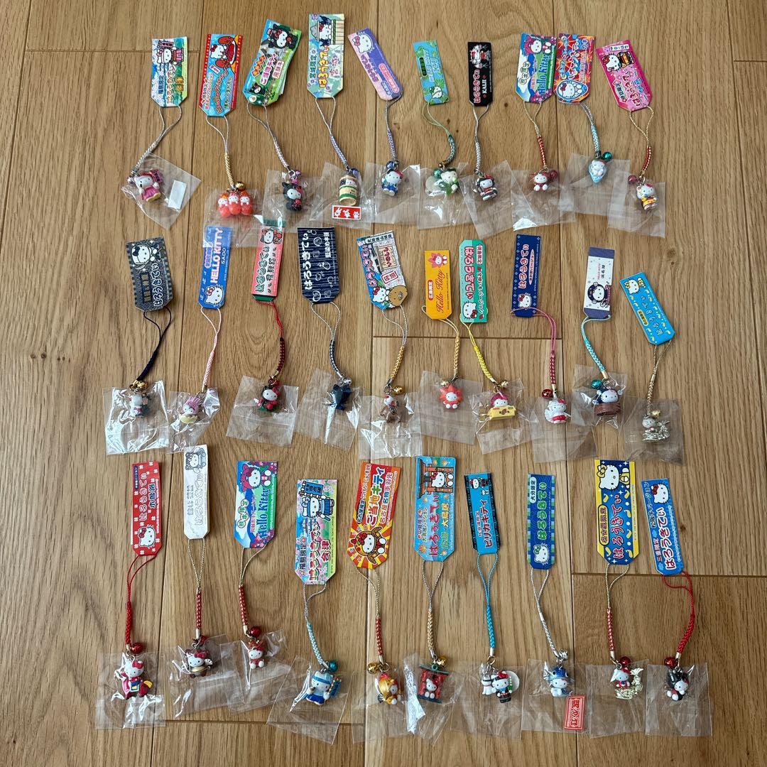 ハローキティ　ご当地キティ　ストラップ　557個おまとめ セット売り　根付け