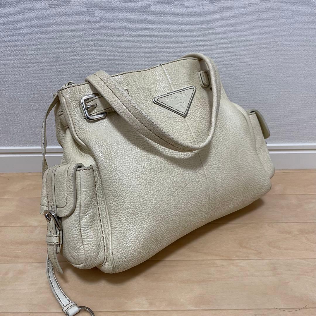 ■PRADA（プラダ）/良品 / レザー / ハンドバッグ / アイボリー