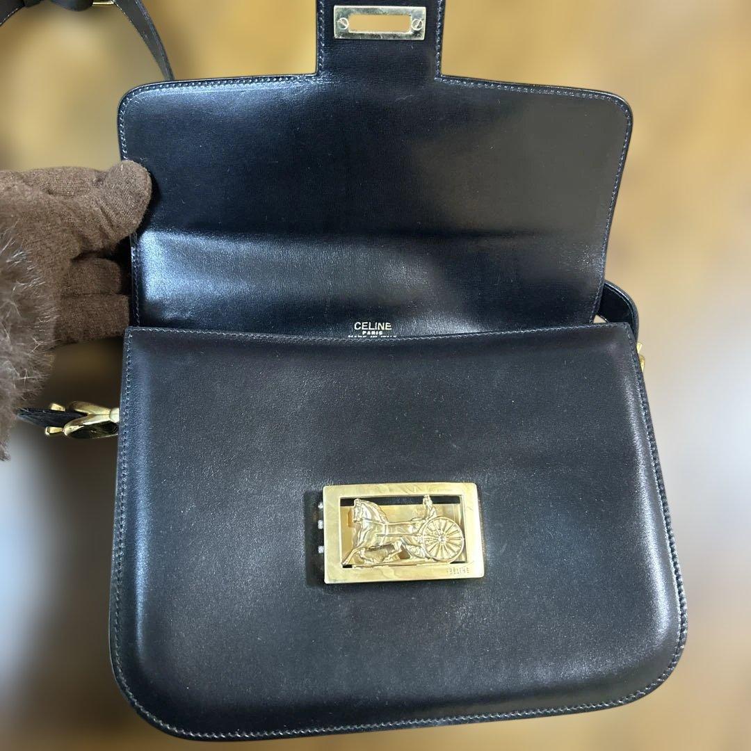セリーヌ 馬車金具 ショルダーバッグ カーフレザー ブラック 黒色