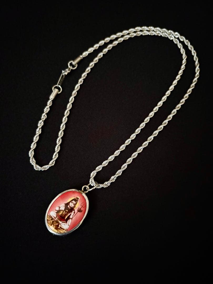 藤井風さん　【訳あり】シヴァ《レッド》オームペンダント(現品限り)⭐︎おまけつき