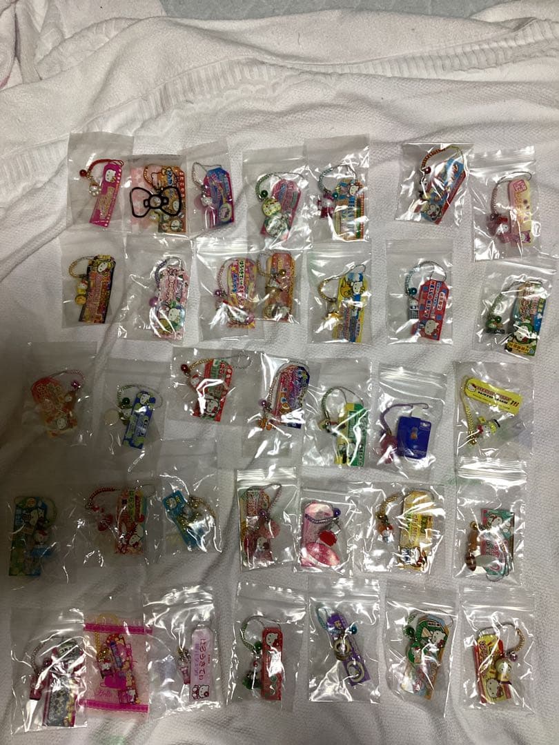 合馬公式アカウント1　ご当地キティ　根付け　350点プラスおまけ