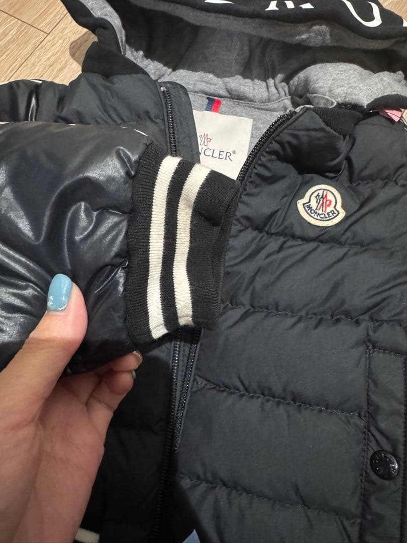 MONCLER ブラック ダウンジャケット　※値下げ中