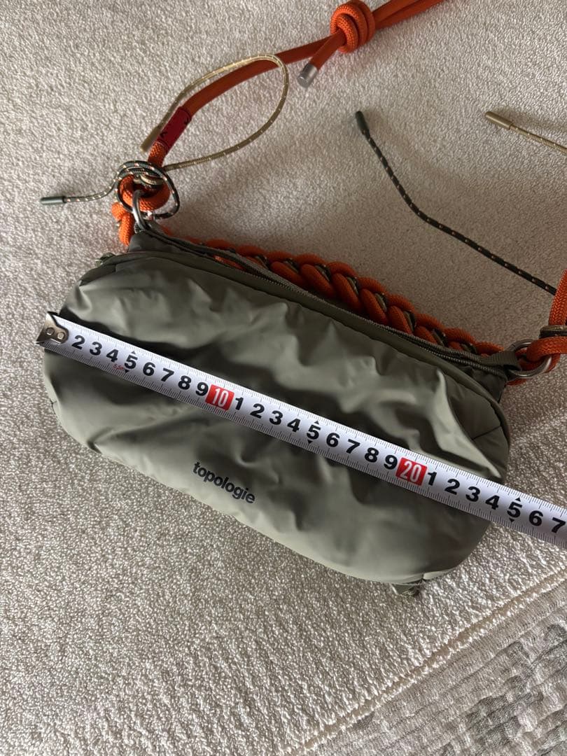 Topologie トポロジー　ボトルサコッシュ ショルダーストラップ　カーキ