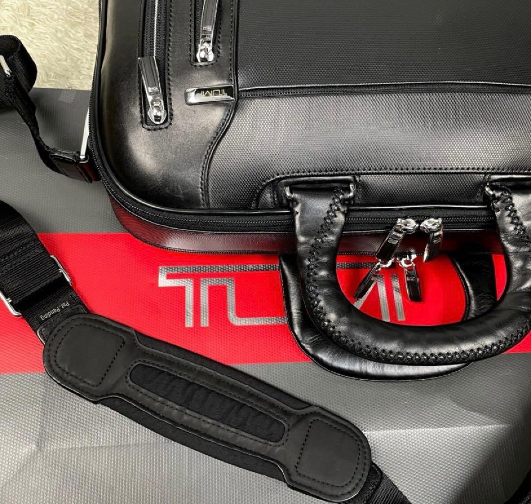 [極美品] TUMI トゥミARRIVE NARITA メンズ ビジネスバッグ
