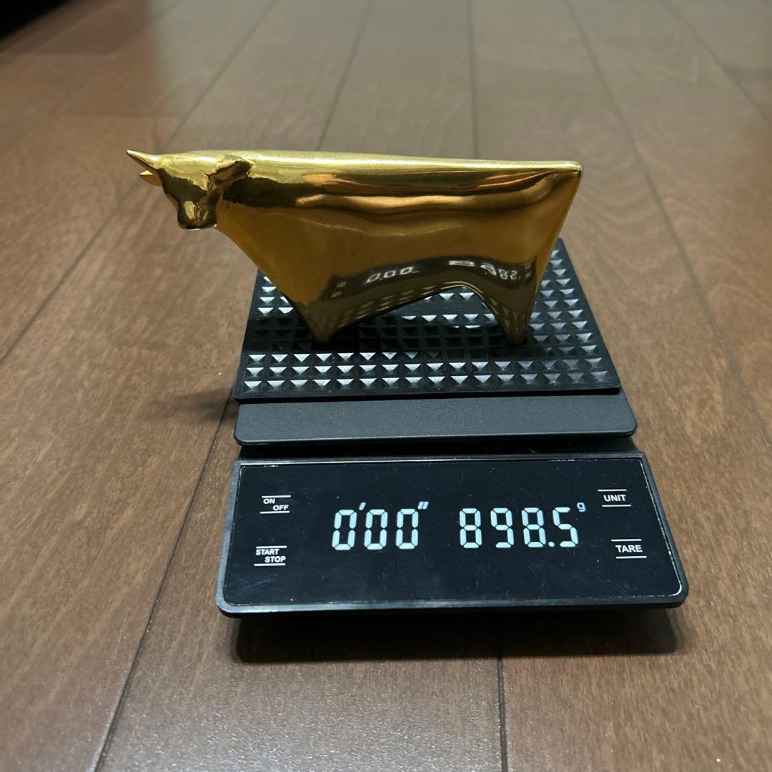 黄銅 牛 金色の置物 約14cm