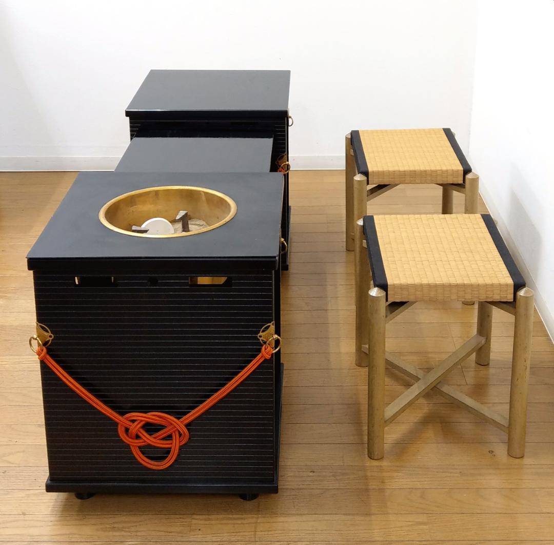 茶道具 御園棚 立礼棚 裏千家 淡々斎好写 丸炉 五徳 灰付き 畳み椅子×2