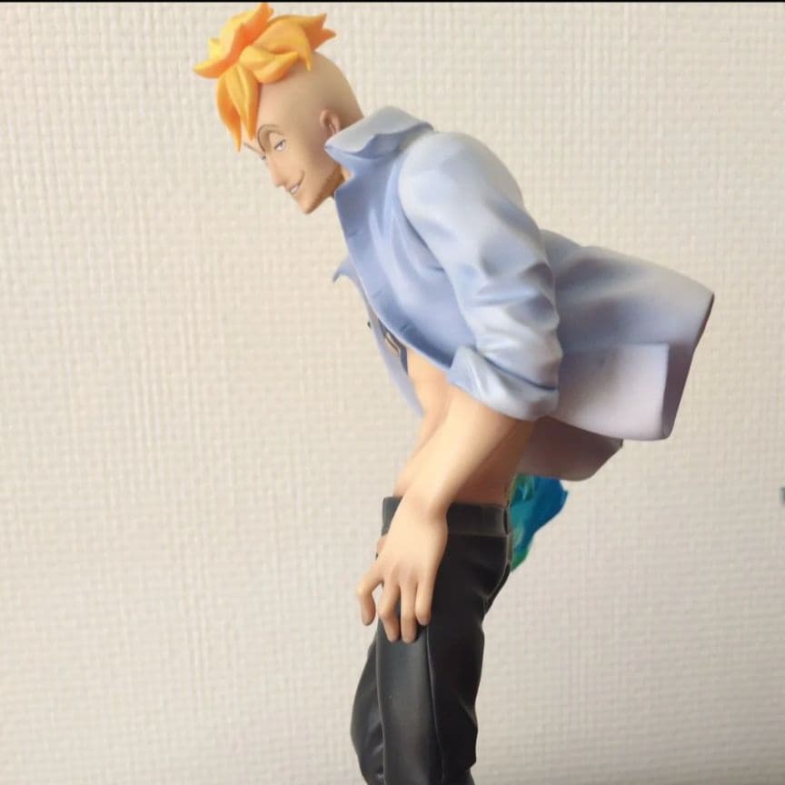 POP ワンピース “LIMITED EDITION” 船医者マルコ - メルカリ