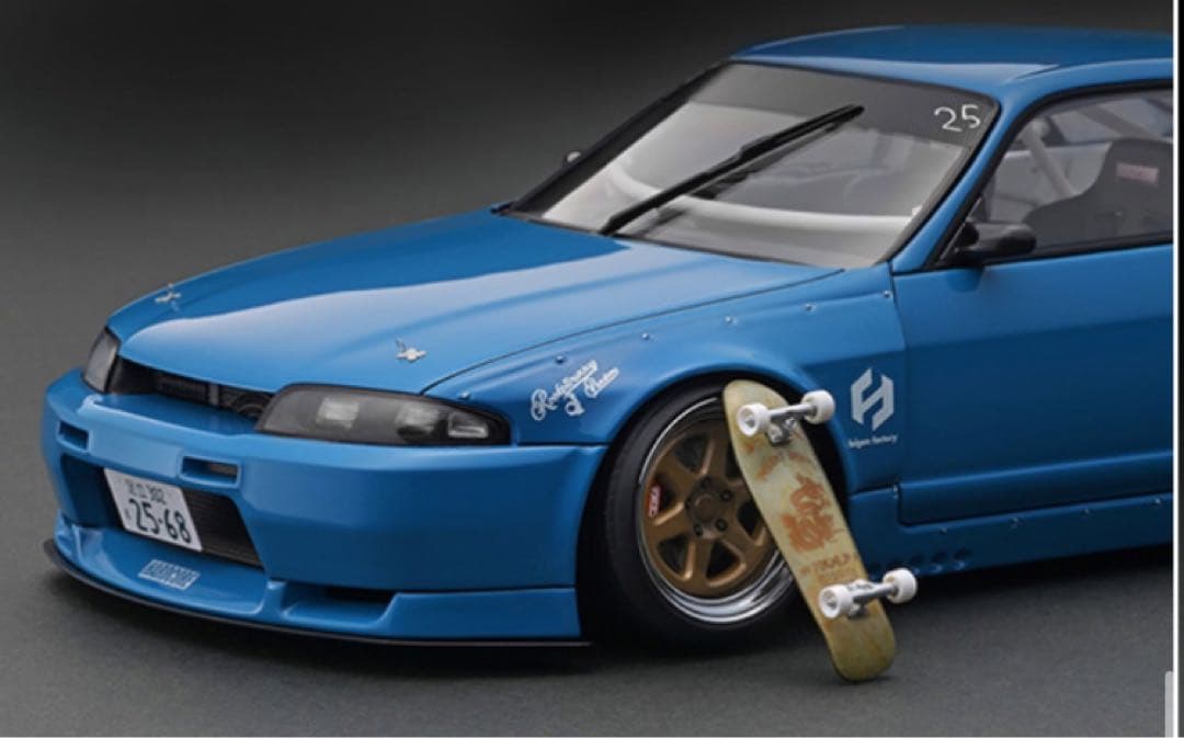 イグニッションモデル1/18スカイラインGT-R！R33パンデム！ロケットバニー