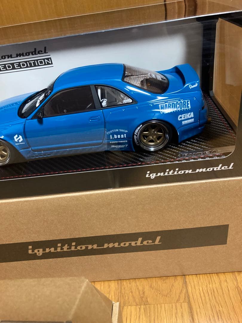 イグニッションモデル1/18スカイラインGT-R！R33パンデム！ロケットバニー