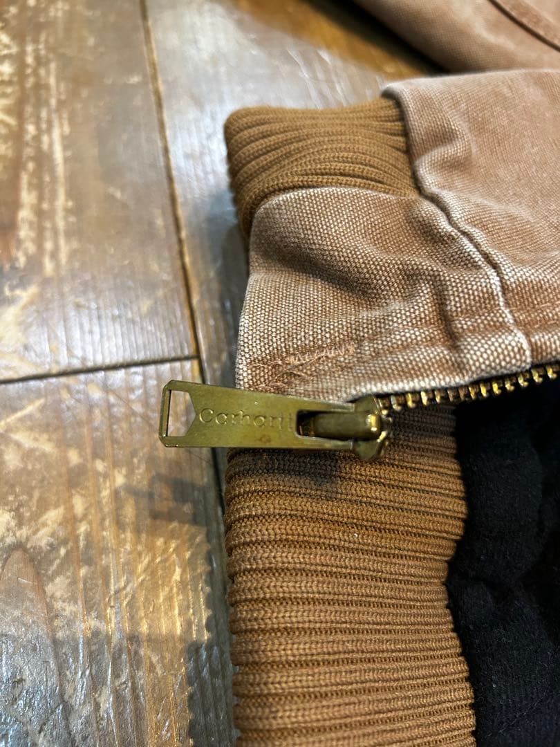 年中金欠　Carhartt カーハート アクティブジャケット パーカー