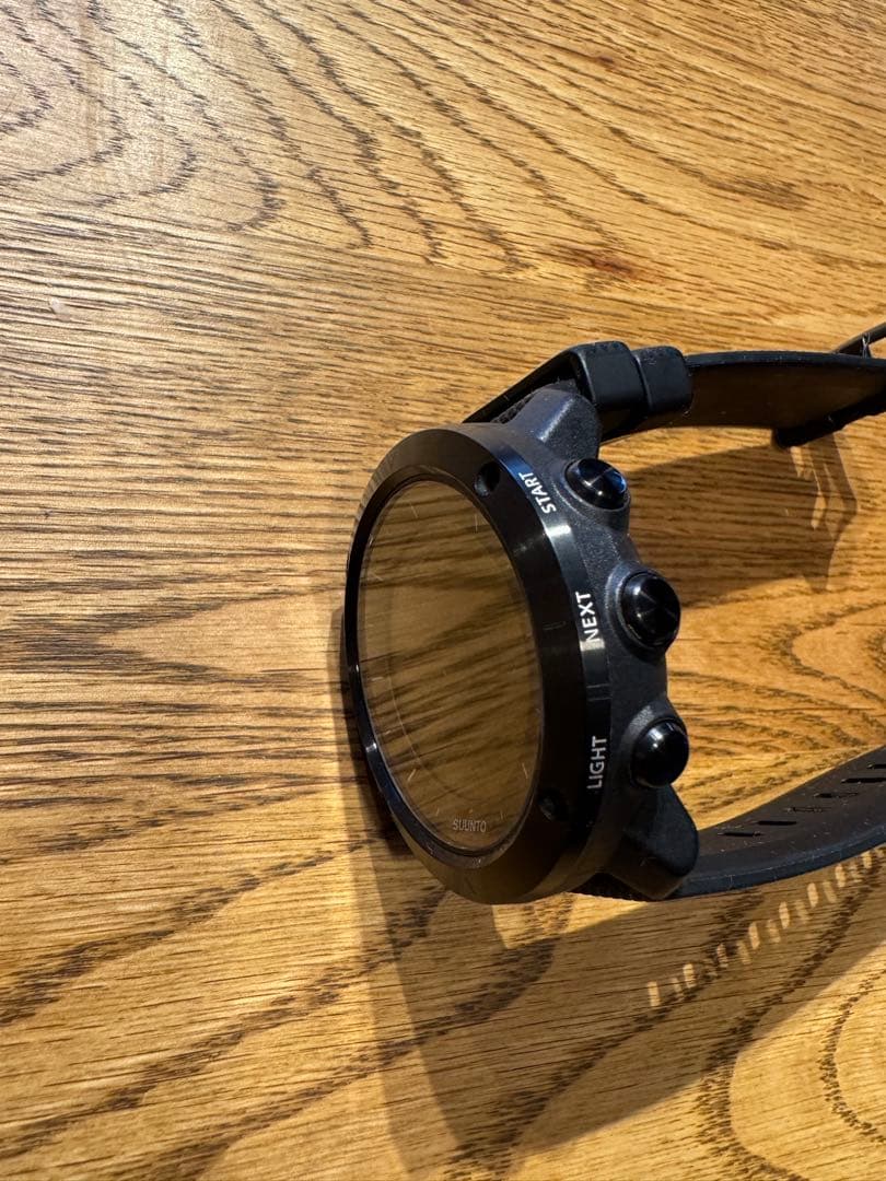 Suunto Traverse ブラック ラバーベルト 時計