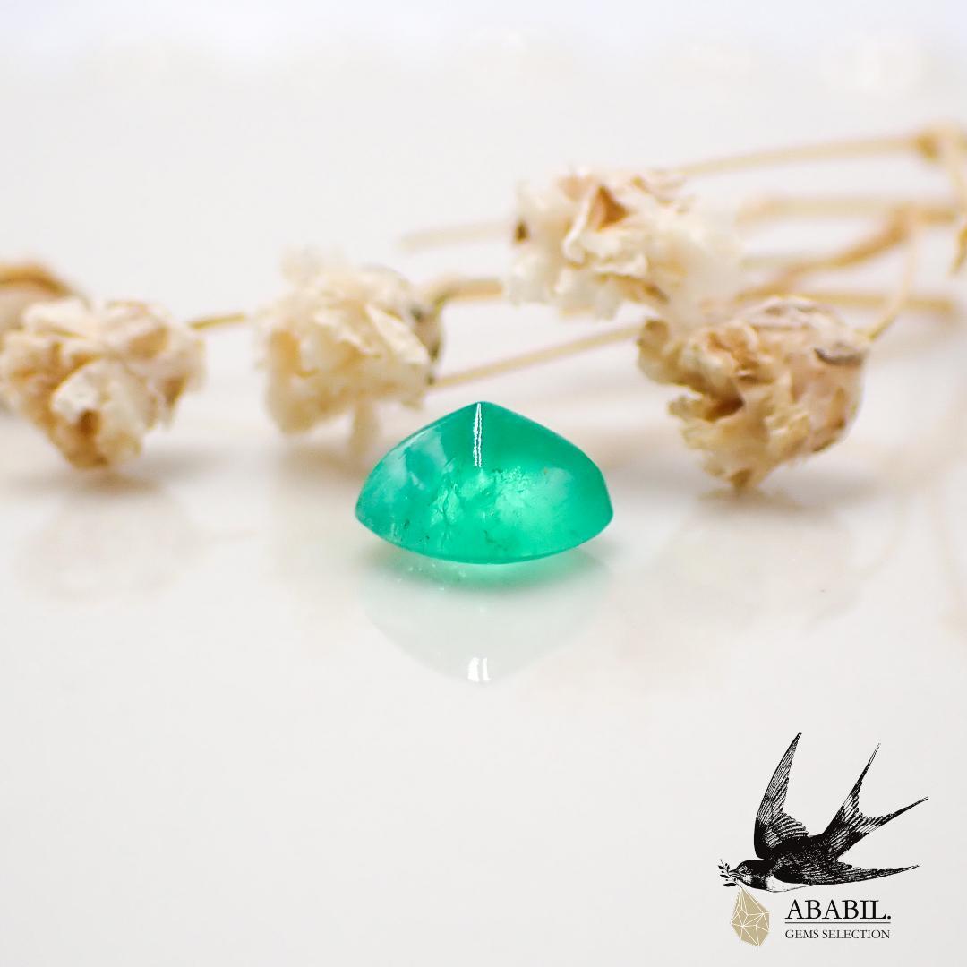 天然エメラルド0.47ct【コロンビア】★シュガーローフカット★