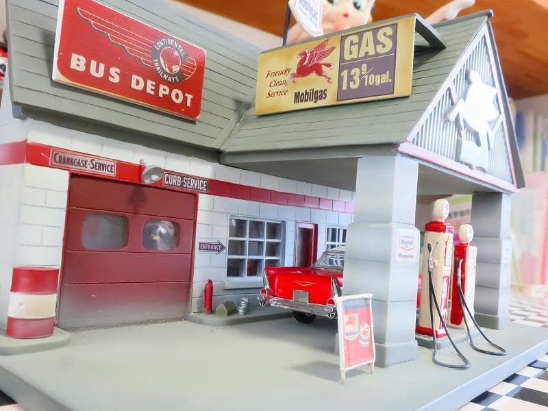 爆レア★1/43 モービル石油 ガソリンスタンド ジオラマ模型