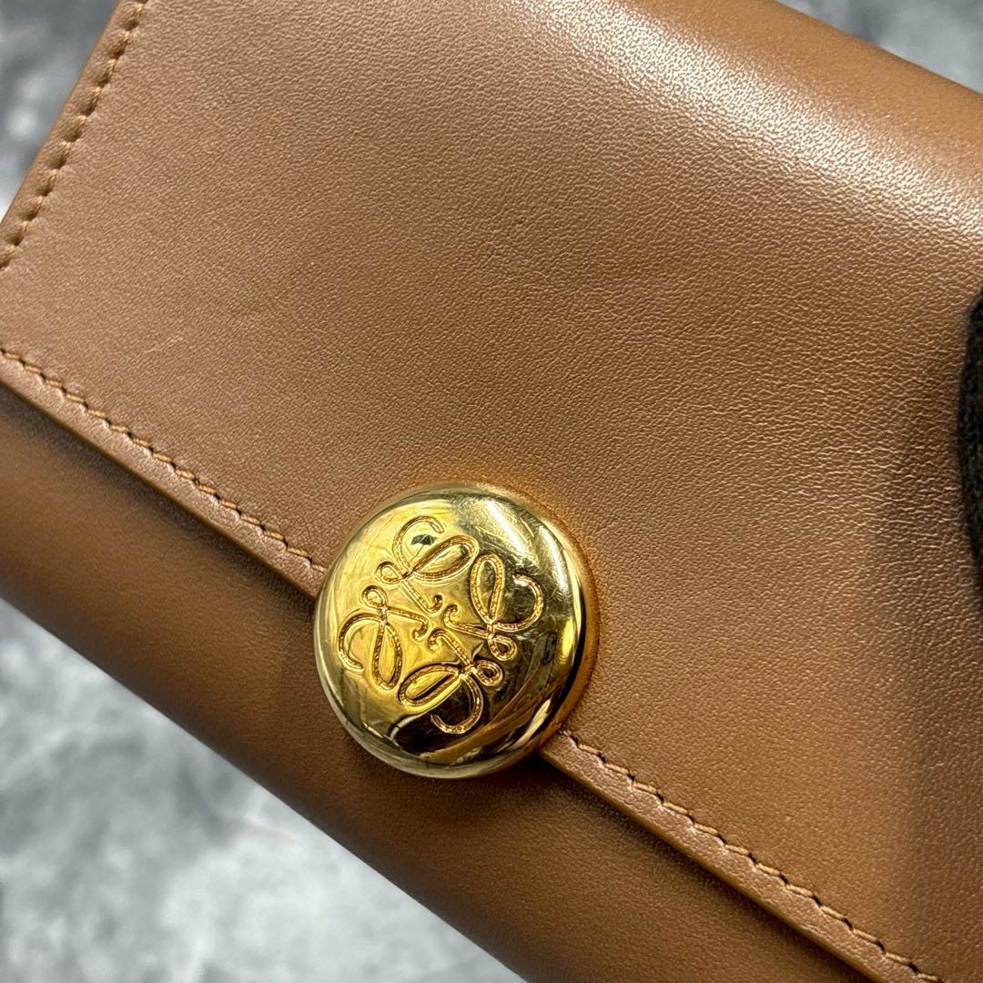 a ✨ LOEWE 3つ折り財布ぺブル バーティカル ウォレット スモール