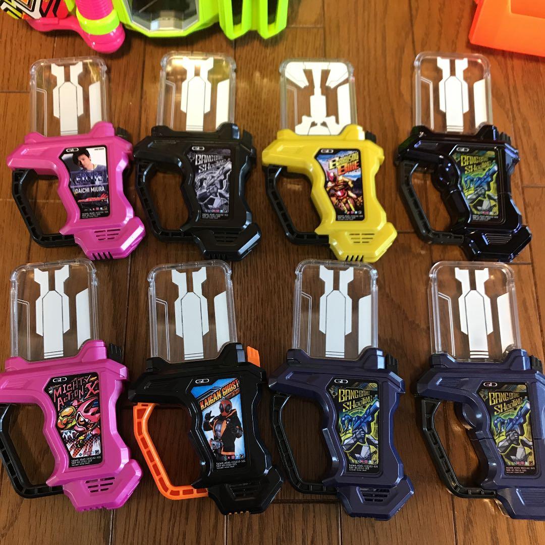 仮面ライダー　エグゼイド 変身ベルト ゲーマドライバー　ガシャットセット