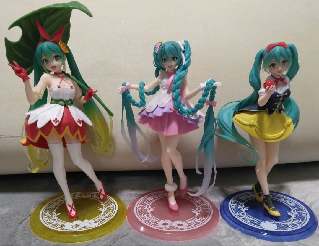 初音ミク・桜ミク フィギュア16体まとめ売り