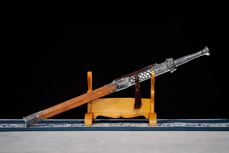 秦王-銀蛟 古兵器 刀装具 日本刀　模造刀 居合刀 武士道 鑑賞用 漢剣 美術刀