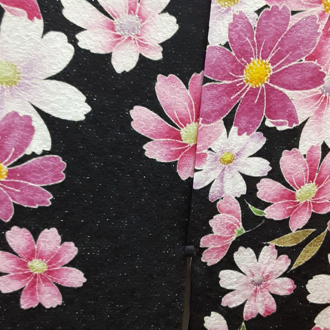 574.正絹振袖、黒バラ、160ぐらい