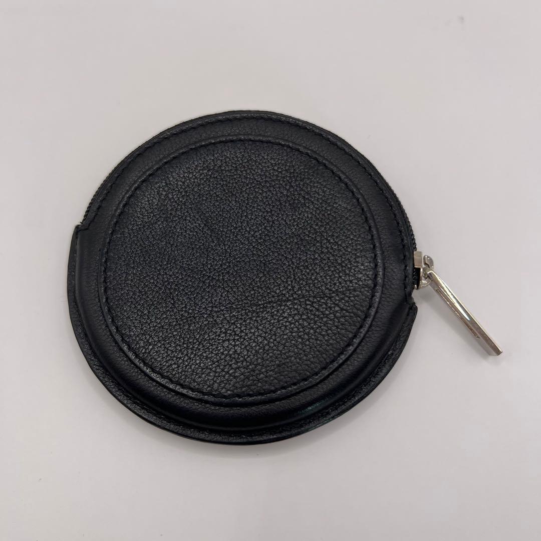 LOEWE ケース　アナグラム　ブラック　型押し　エンボス　丸型　ロゴ