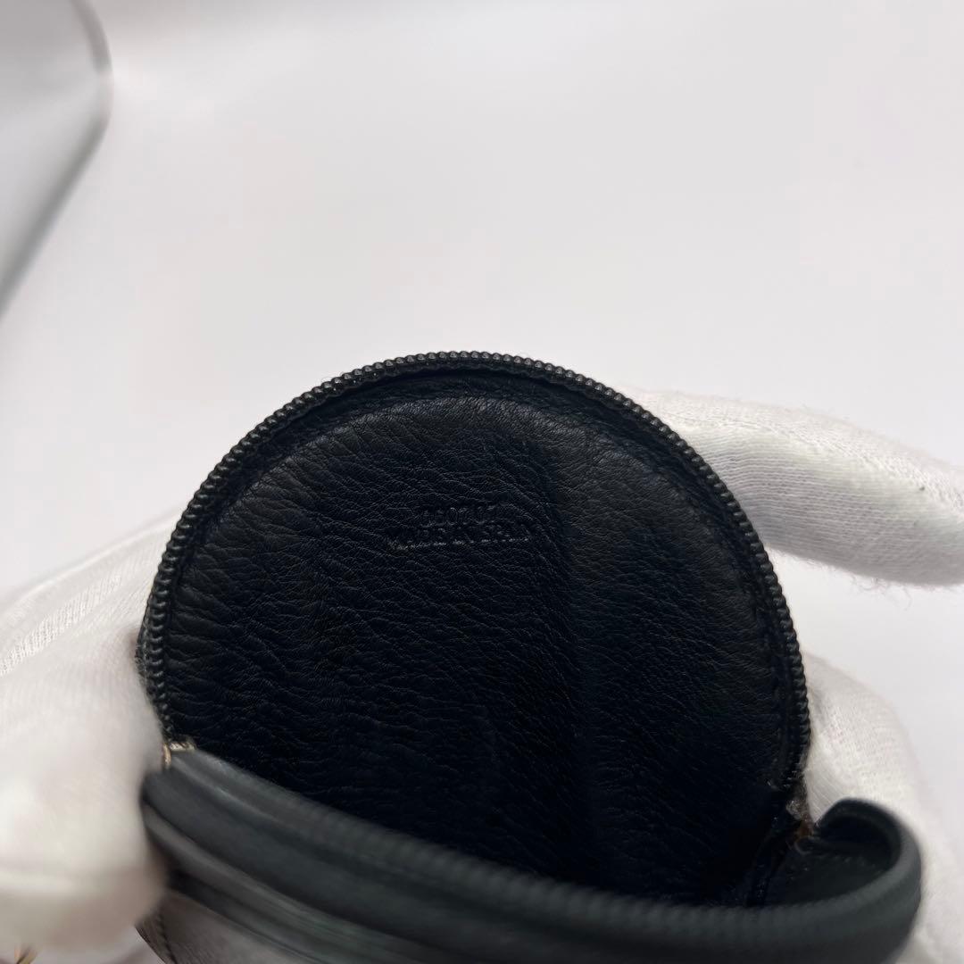 LOEWE ケース　アナグラム　ブラック　型押し　エンボス　丸型　ロゴ