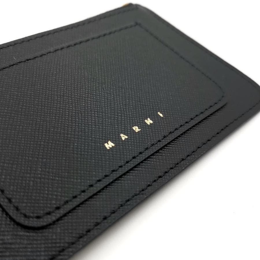 超美品 マルニ MARNI カードケース ミニ財布 伊製 11-25100514