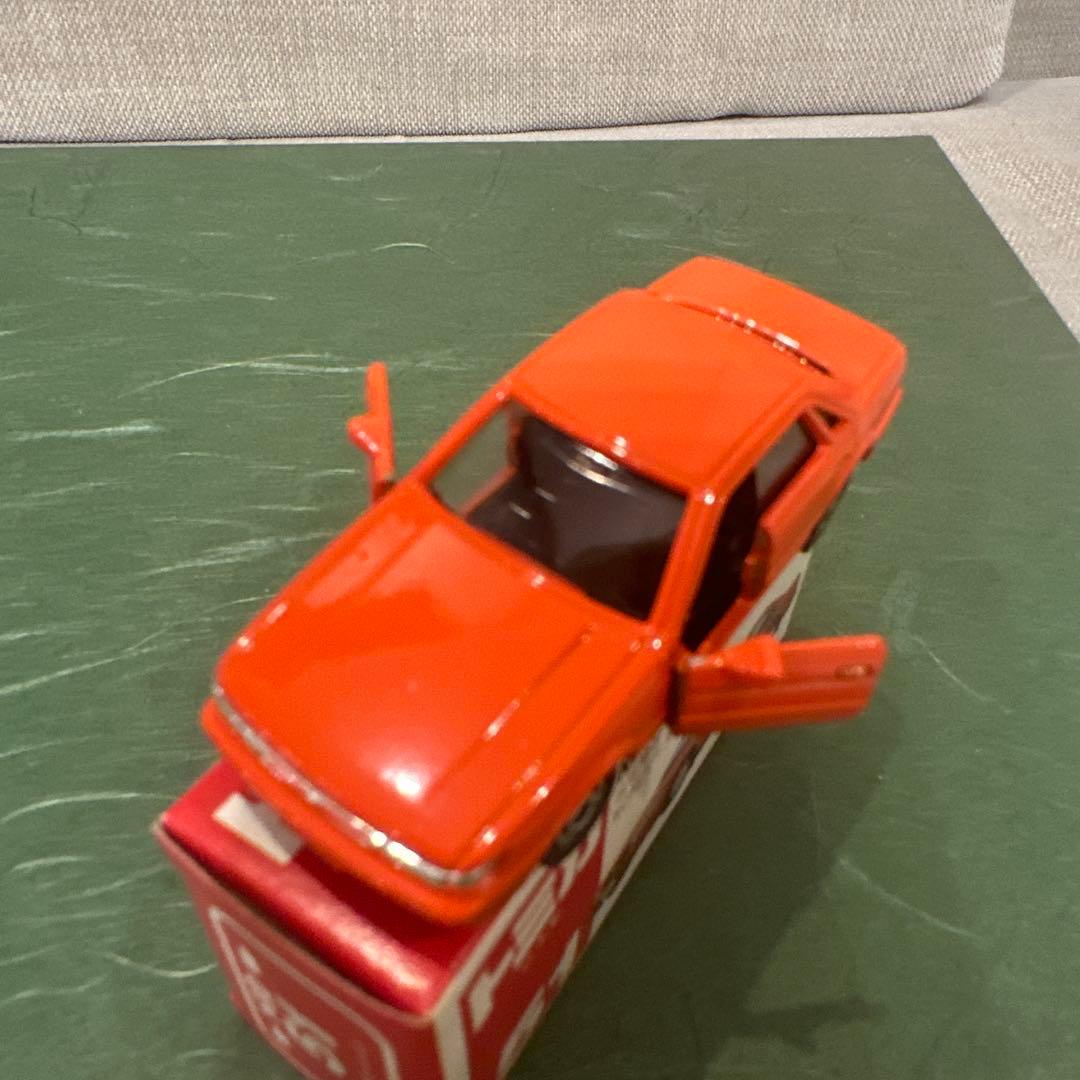 トミカ NISSAN ブルーバード　日本製