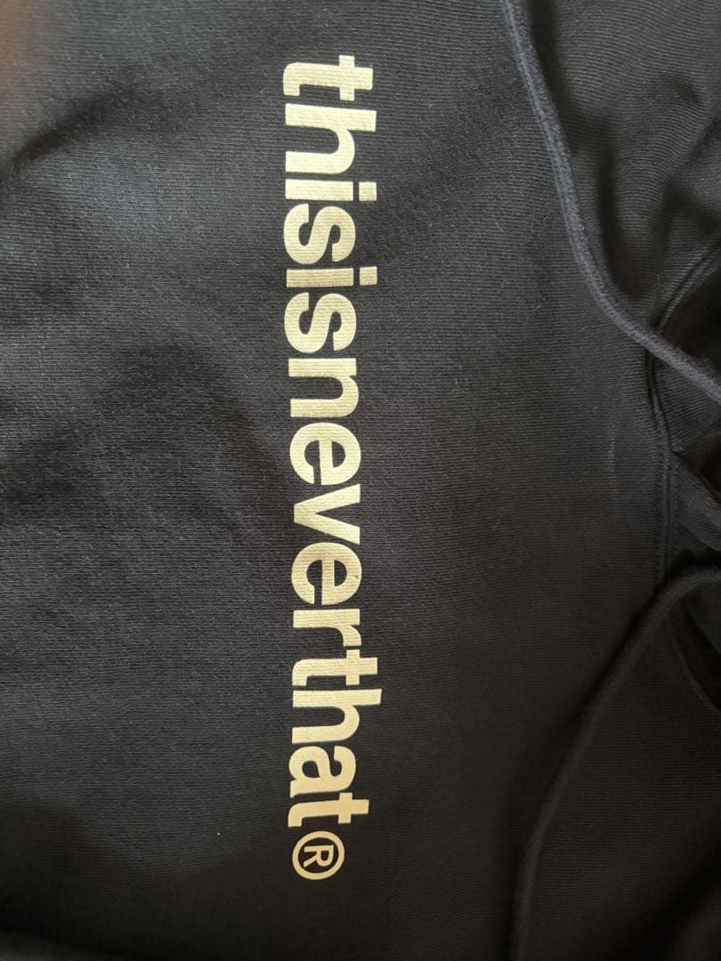 thisisneverthat ネイビー フード付きパーカー