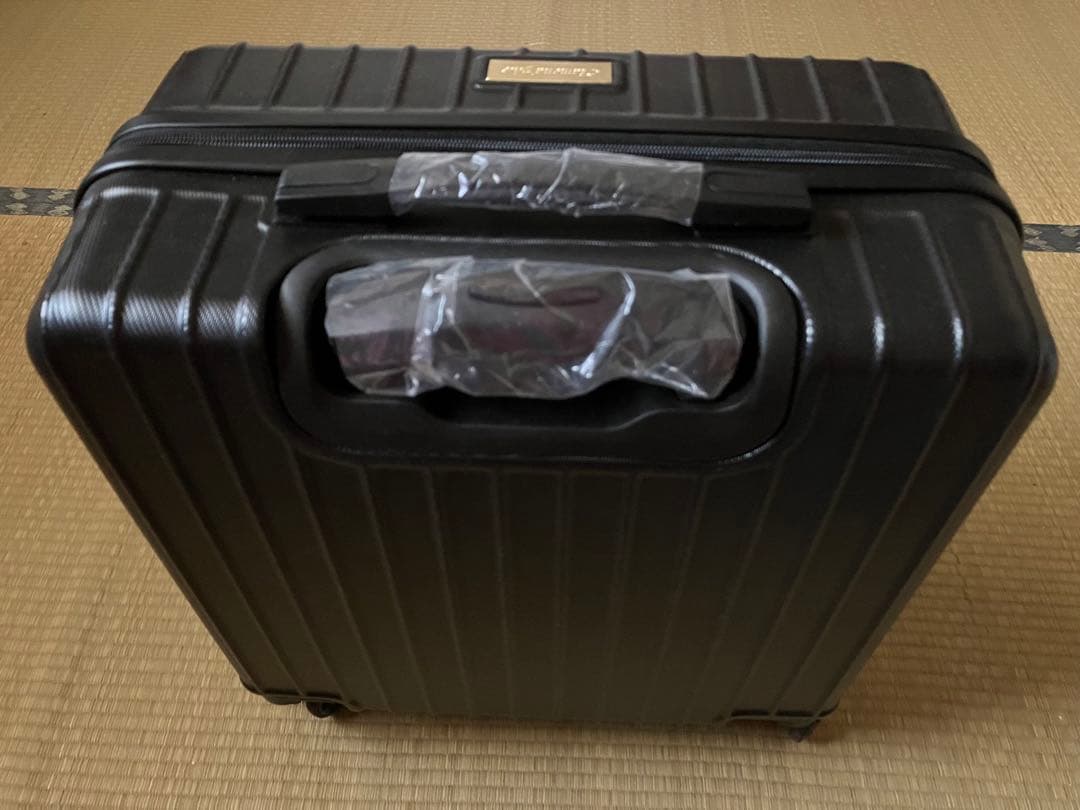 阪神タイガース公式ファンクラブ2024ダイヤモンドプラス会員特典スーツ